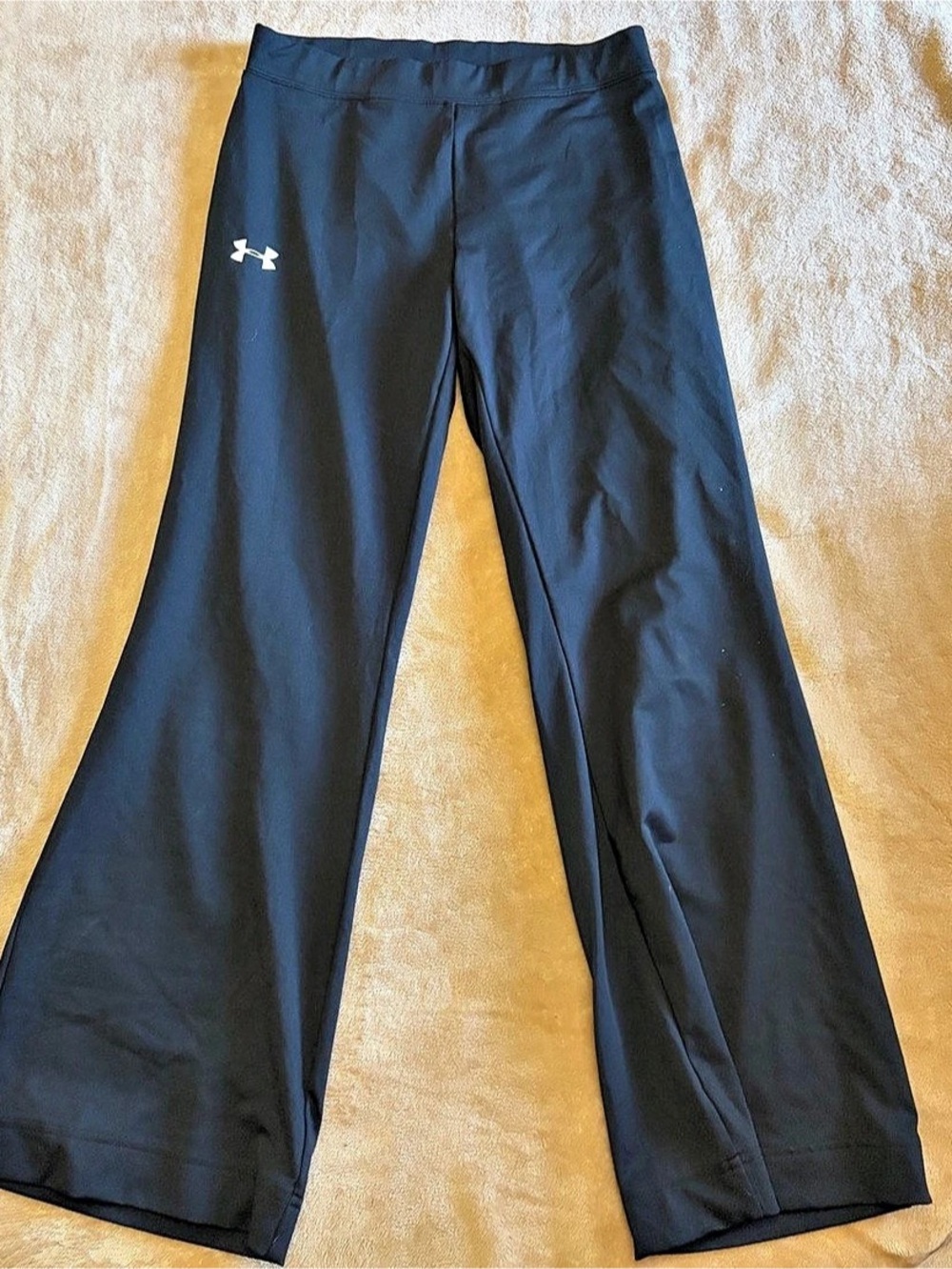 Under Armour Girls' UA Motion Flare Pants Black